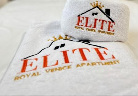 Elite Royal Apartment *