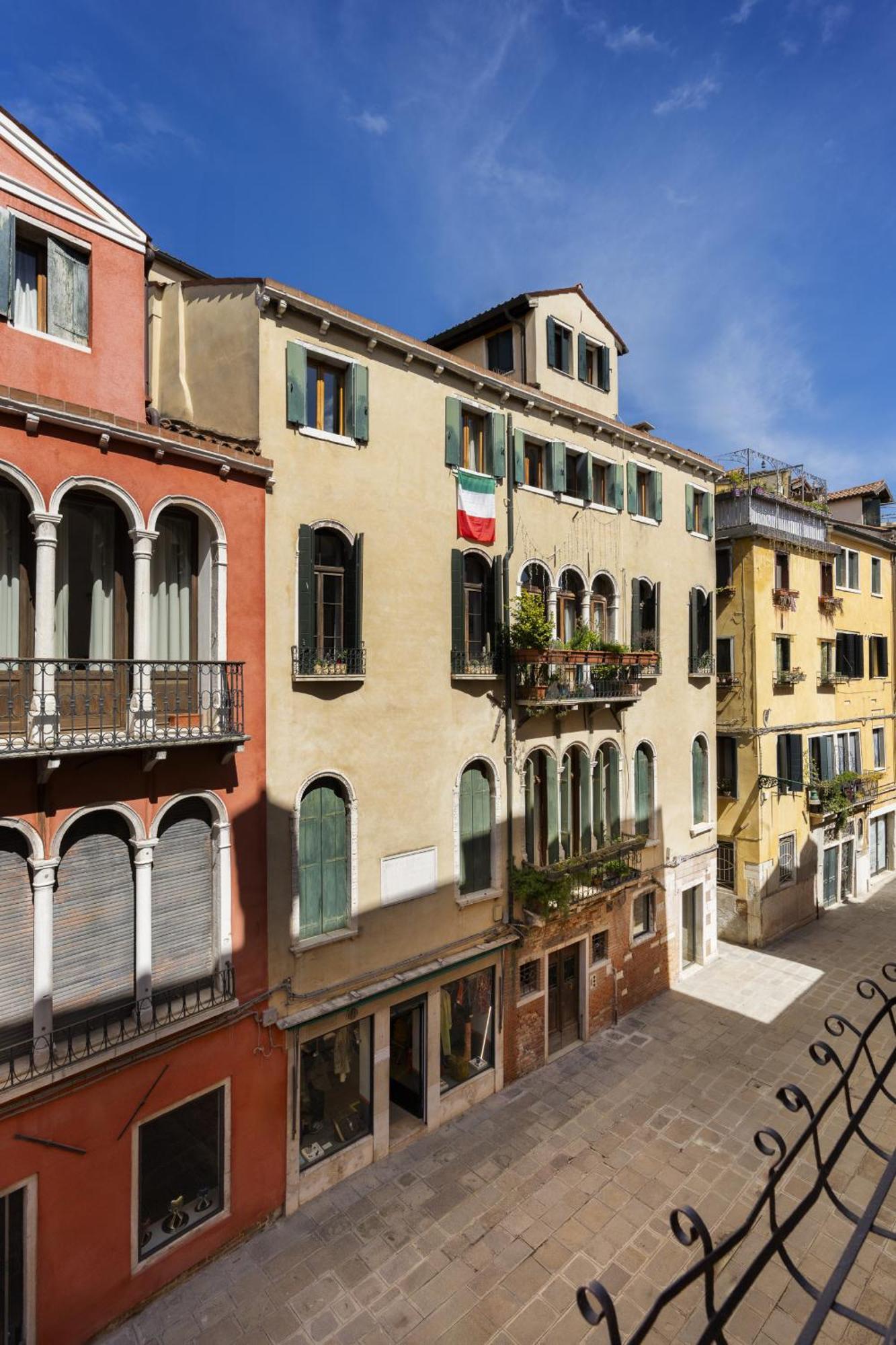 La Dimora Di Lady J Amazing Brandnew With 6 Luxury Bedrooms! * Venedig