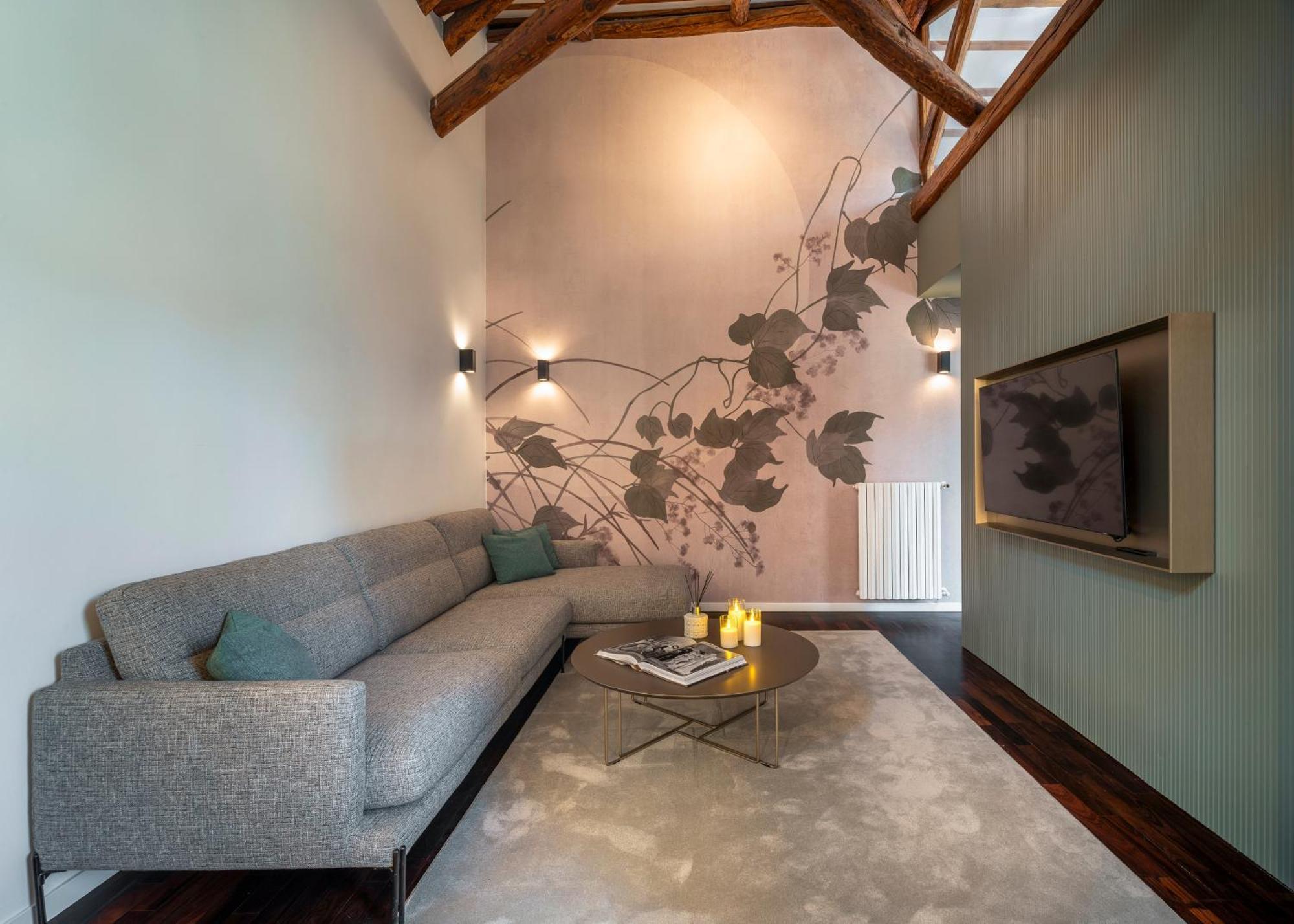 Apartment San Barnaba Palace R&r *