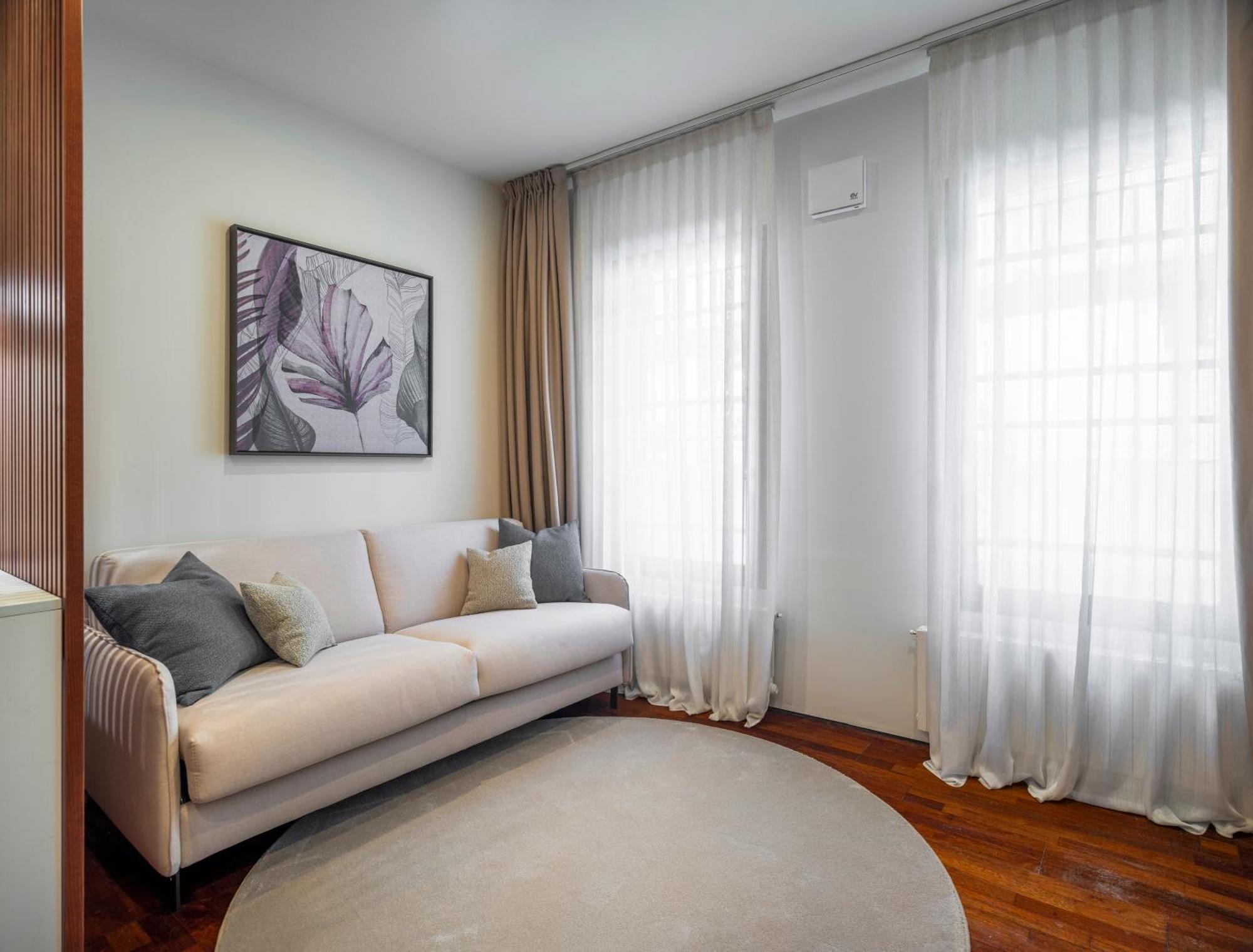 San Barnaba Palace R&r Apartment