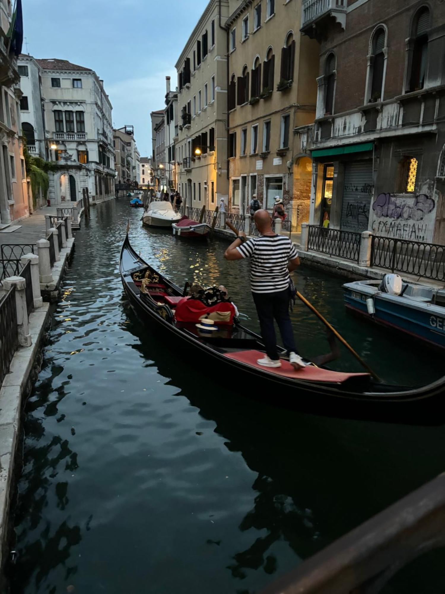Gasthof Deluxe Double In Centre Venedig