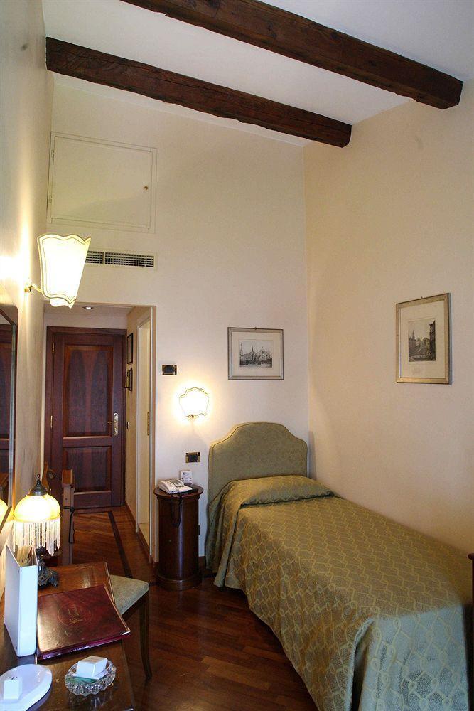 Hotel Accademia - Maravege 3*