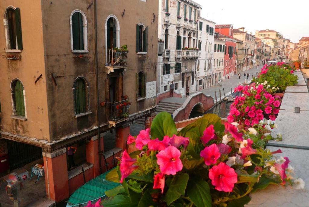 At Leonard Venezia