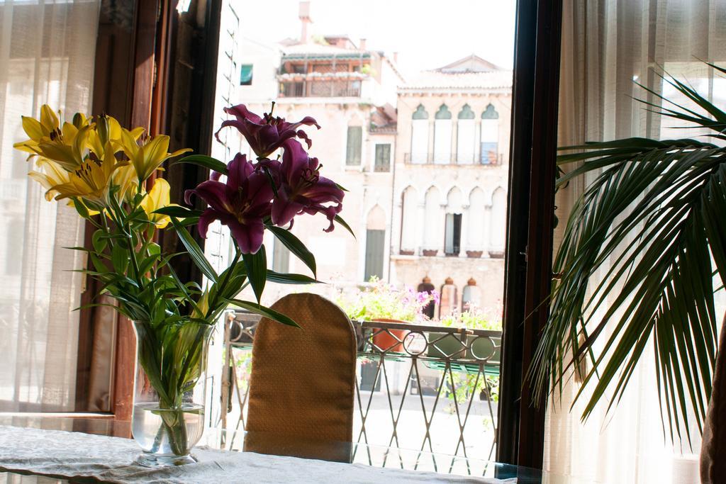 Luxury San Firmino Canal View Venedig