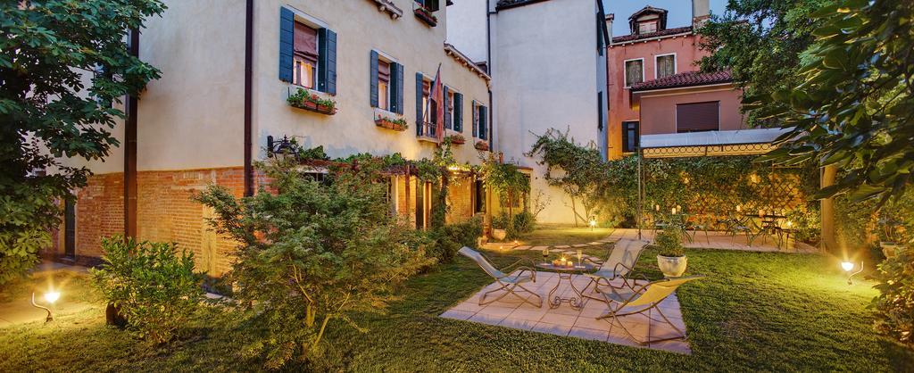 Bed & Breakfast Casa Rezzonico 2*