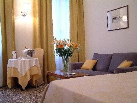 Couette-café Palazzo Rosa 3*