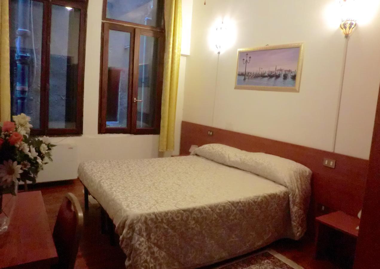 Residenza Della Spada Bed & Breakfast 3*