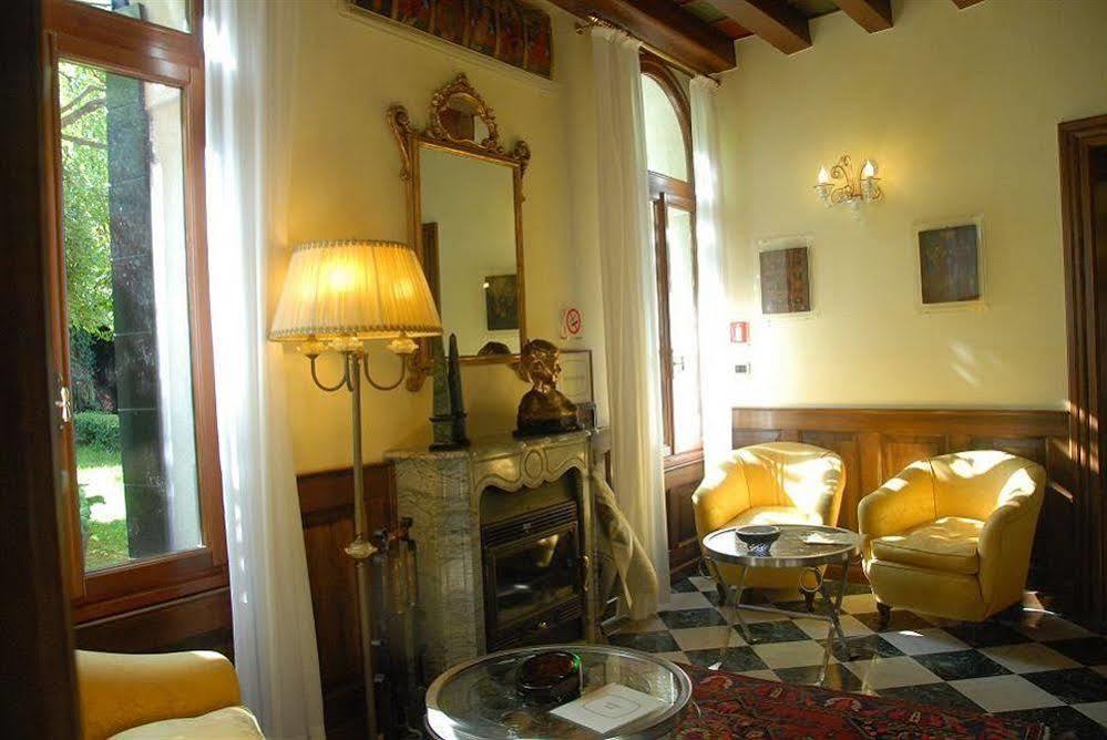 Accademia - Maravege 3*