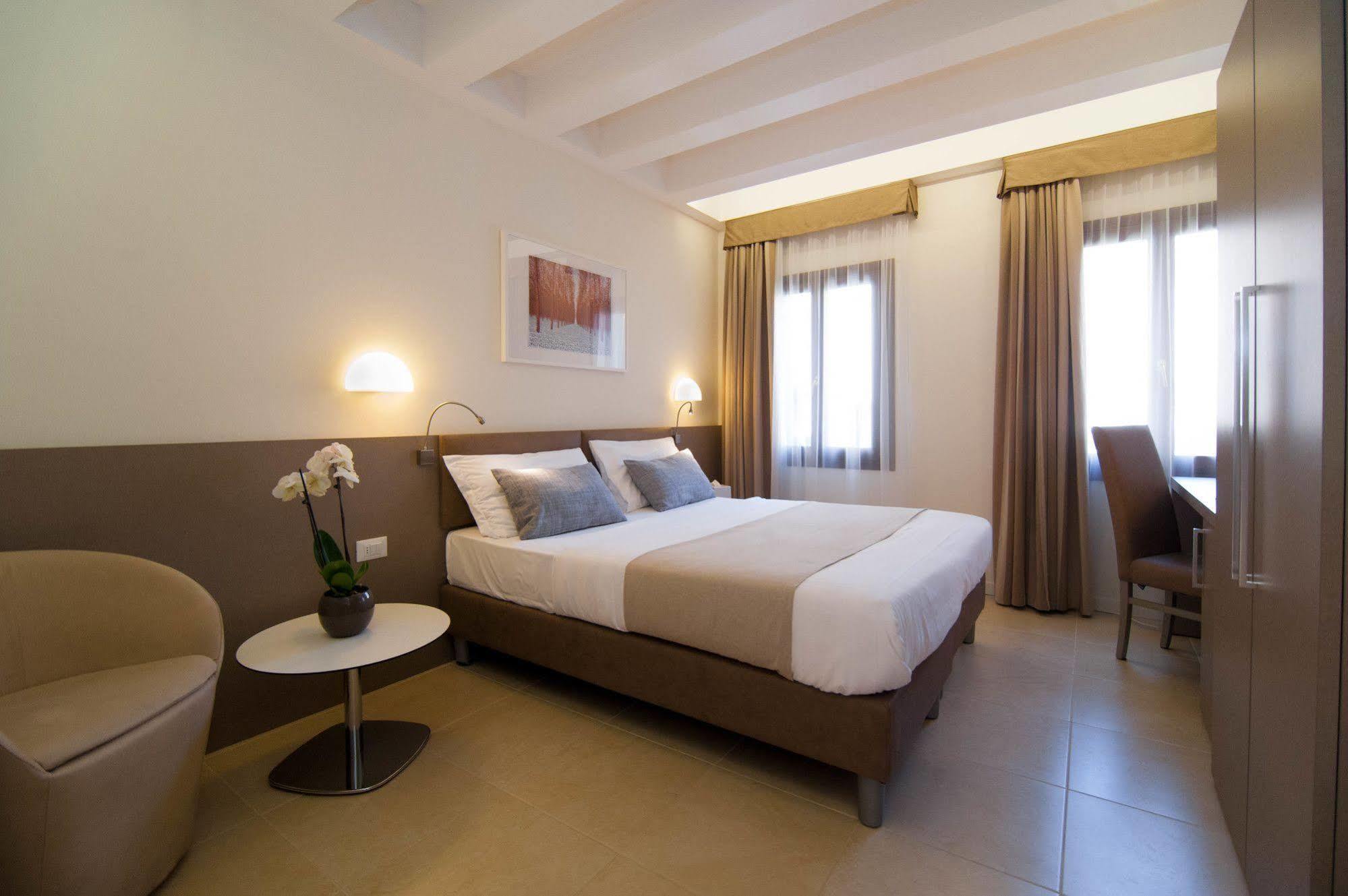 Filù 3* Venise