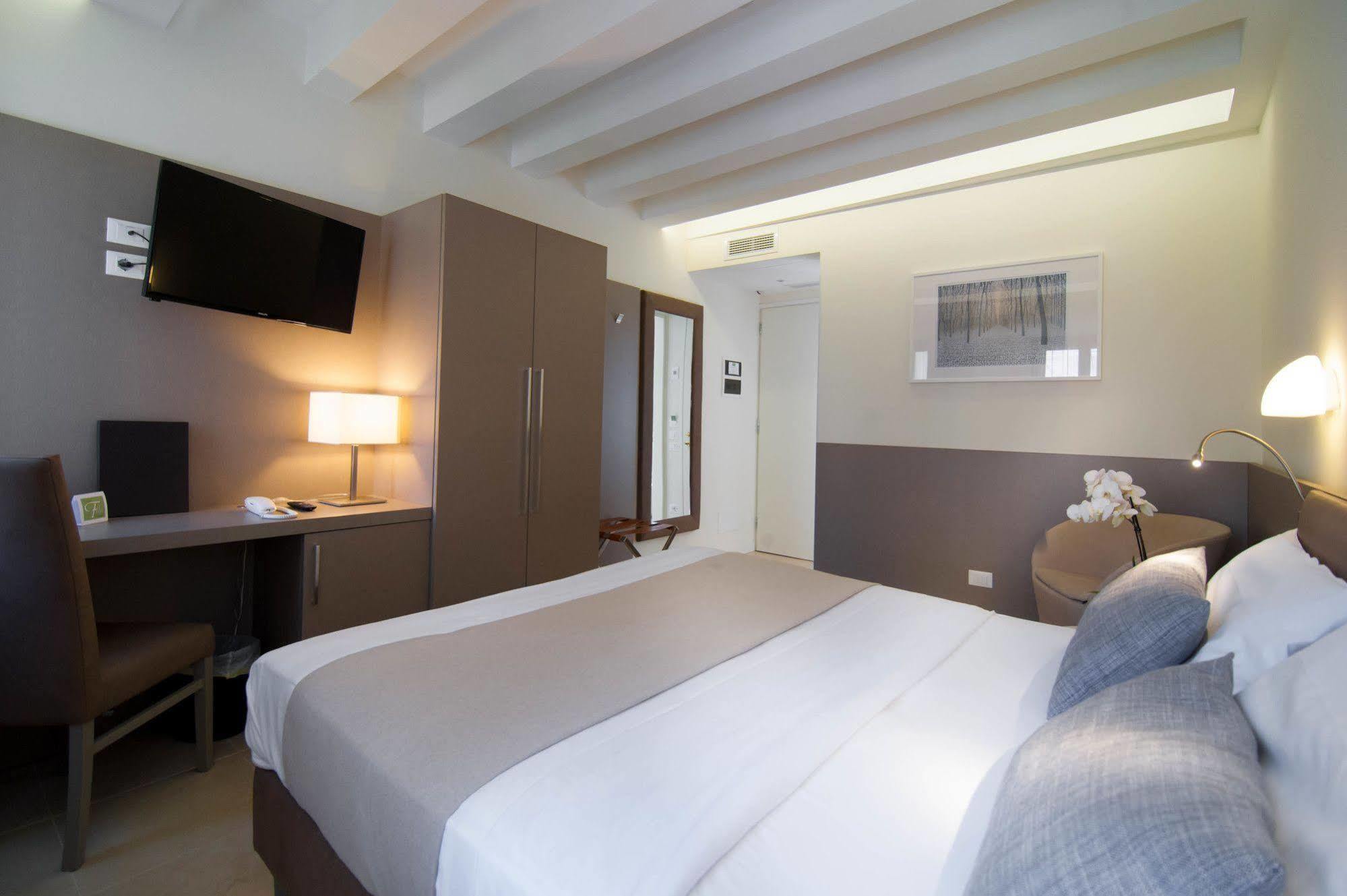 Filù Hotel 3*