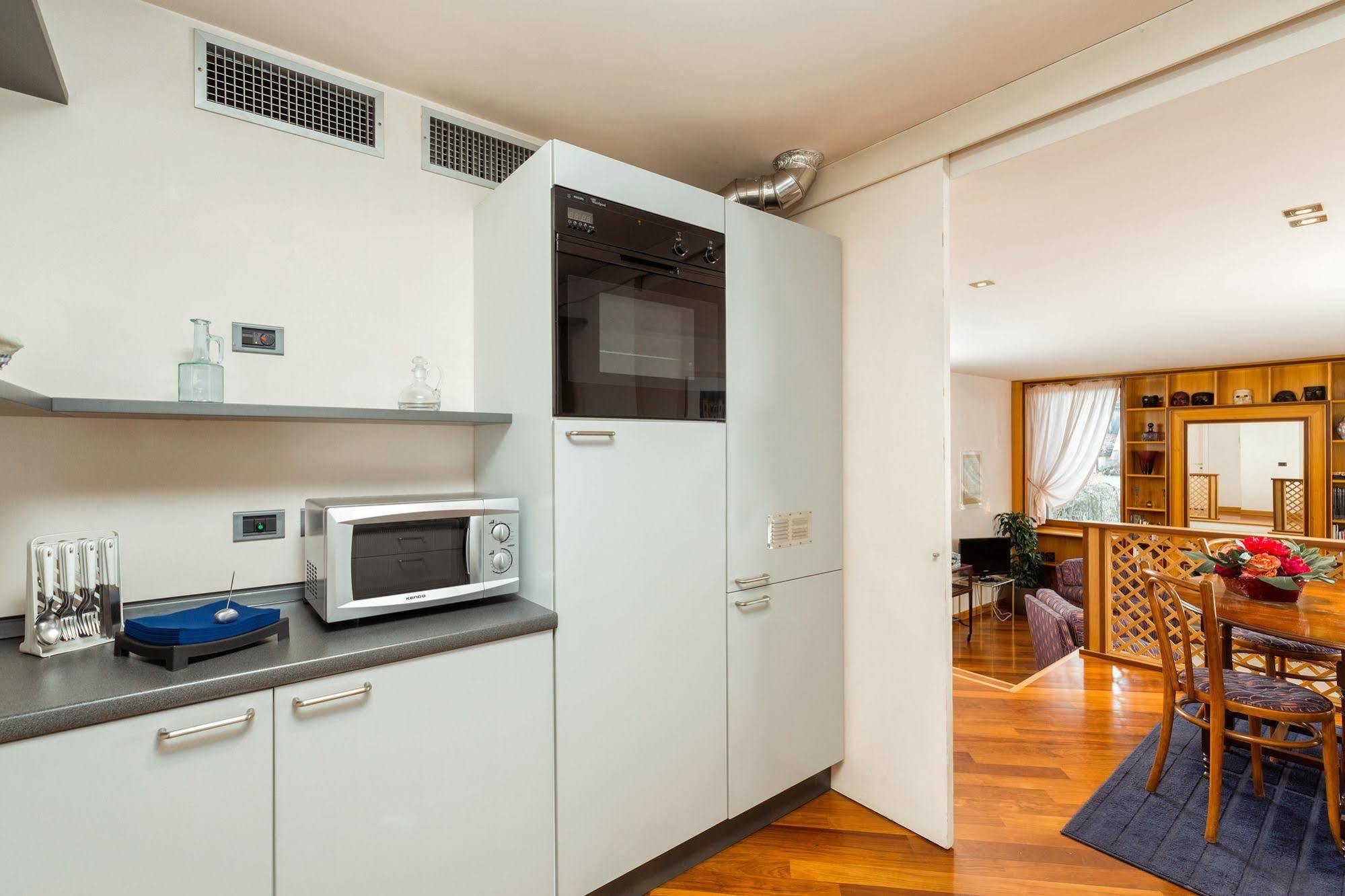 Very In Historical 1600 Palace With Lift A Few Min Walk From San Marco Square Apartment Venedig