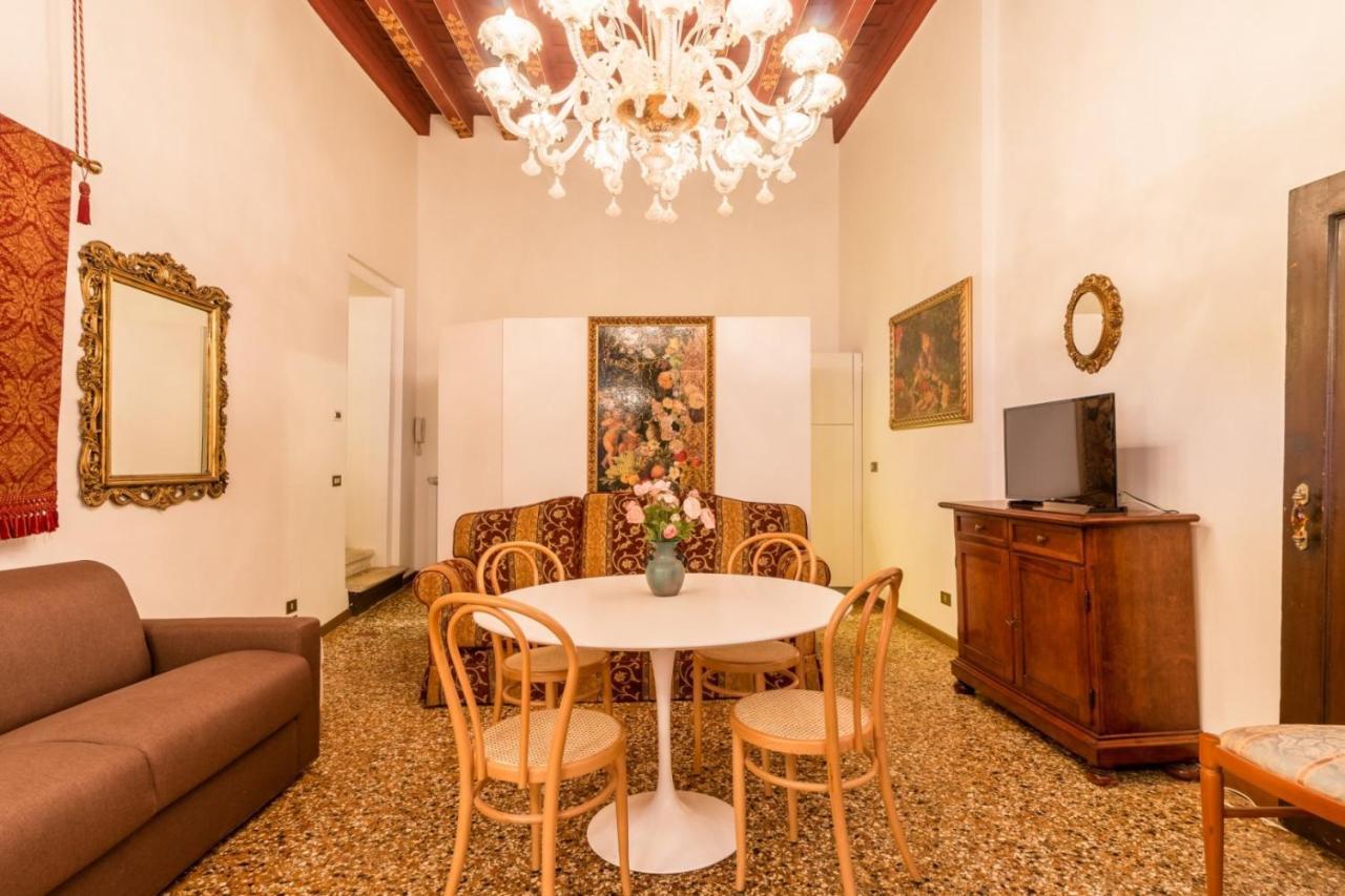 Appartement Fenice Backstage Over Canal