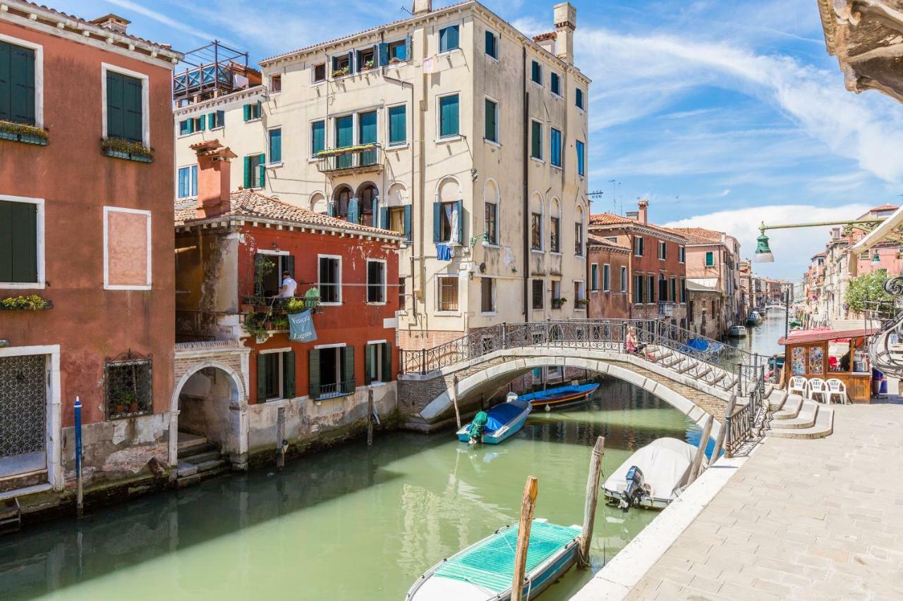 Ca' Tintoretto Canal View Venetië