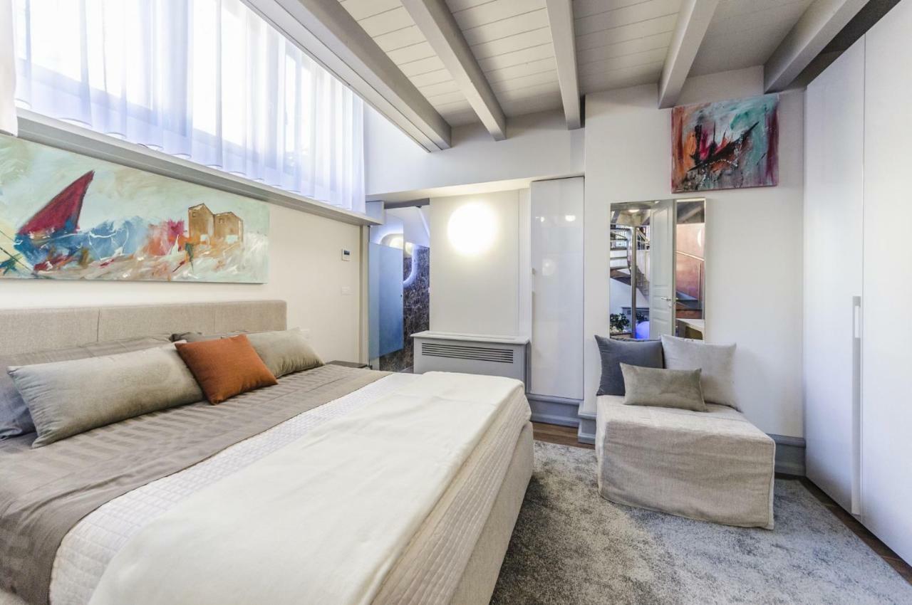 Luxury Penthouse Apartment *