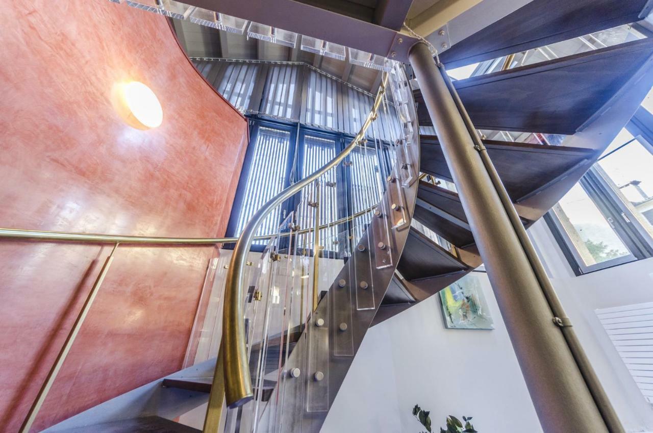 Luxury Penthouse Apartment *