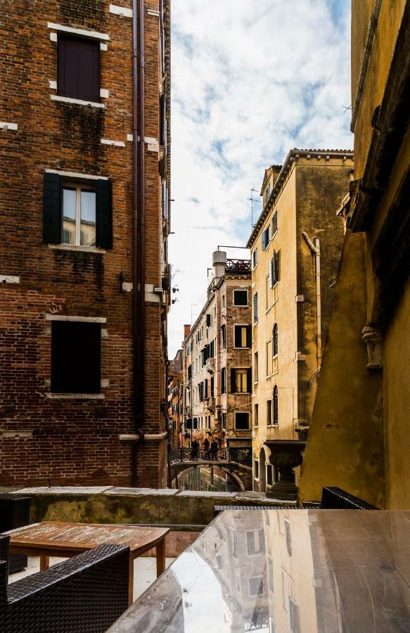 Luxury And Romantic Secret Escape In Venice! * Venise
