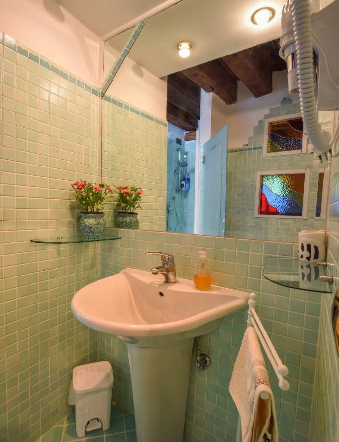Ai Leoni Apartment