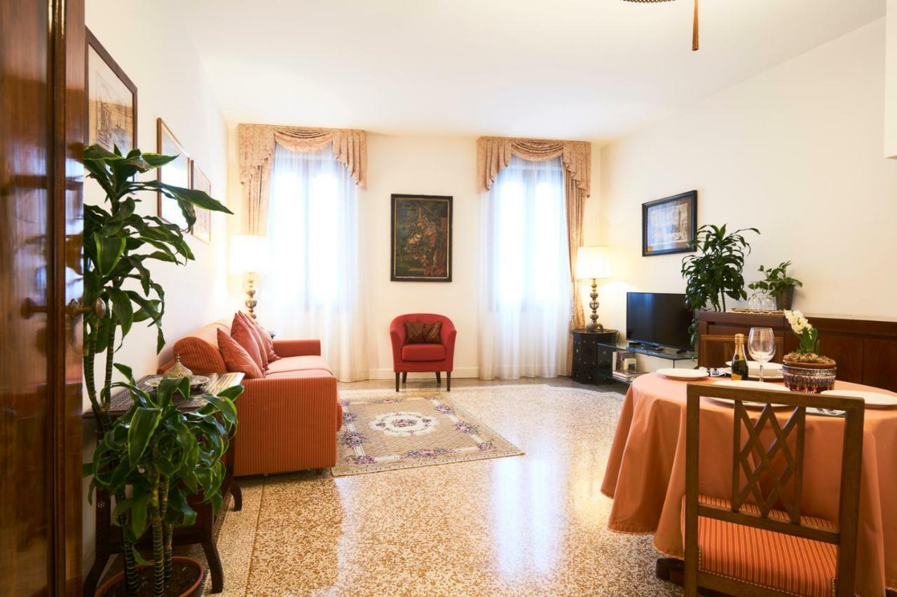 Ferienhaus Charming On Grand Canal *