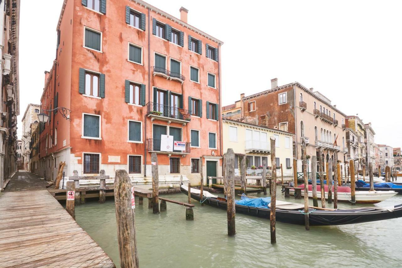 Charming On Grand Canal Ferienhaus *