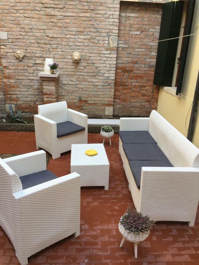 Ca'tronconi Ai Frari