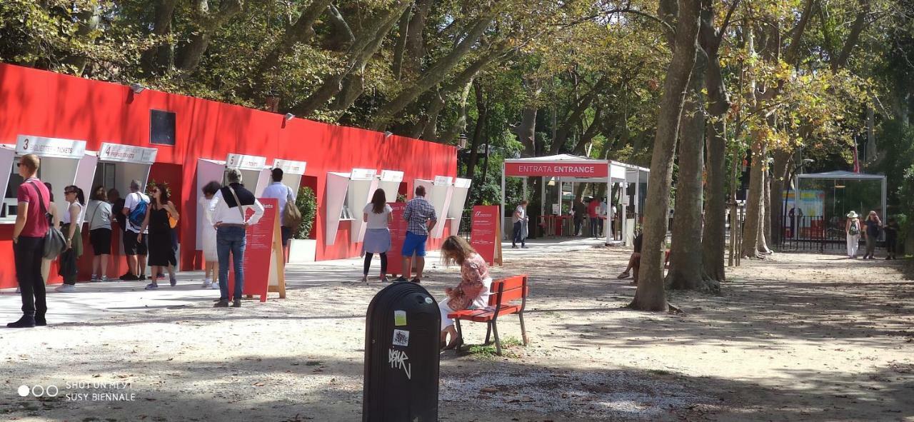 Susy Biennale - Canal View And Garden Appartamento *