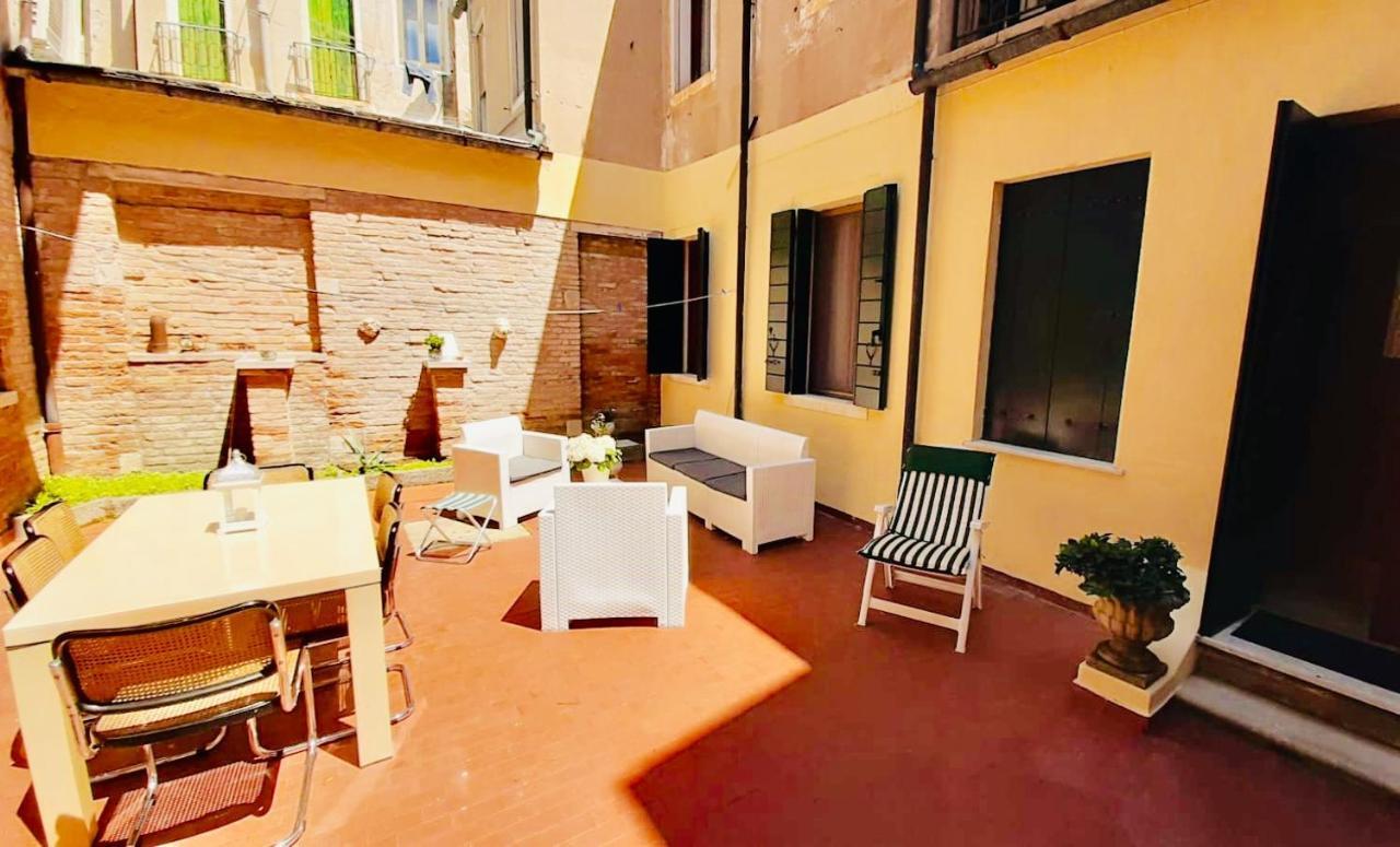 Ca'tronconi Ai Frari