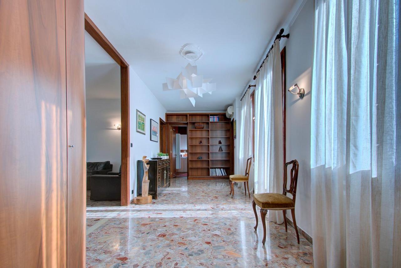 Apartment Sunny Ghetto Canalview Venedig