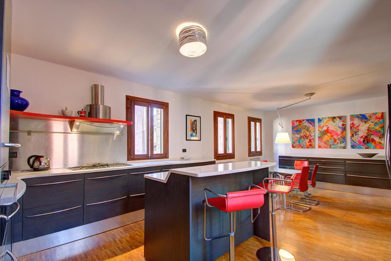 Apartment Sunny Ghetto Canalview Venedig