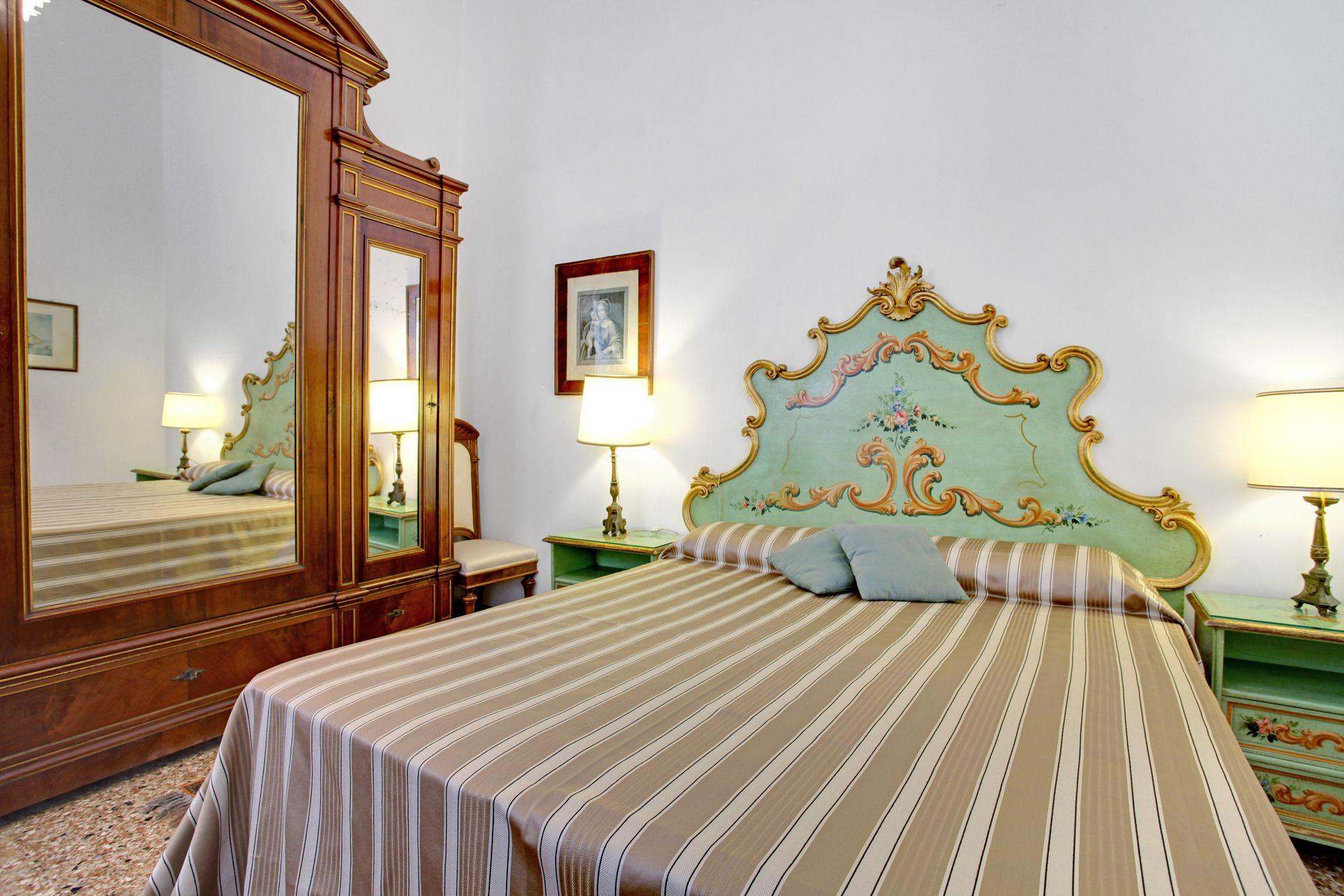 Testa - Wr * Venise