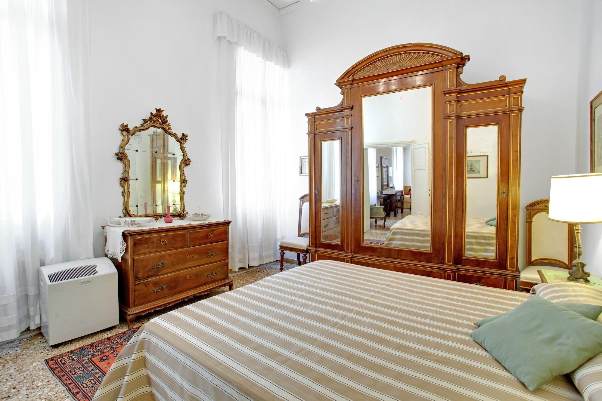 Testa - Wr * Venise